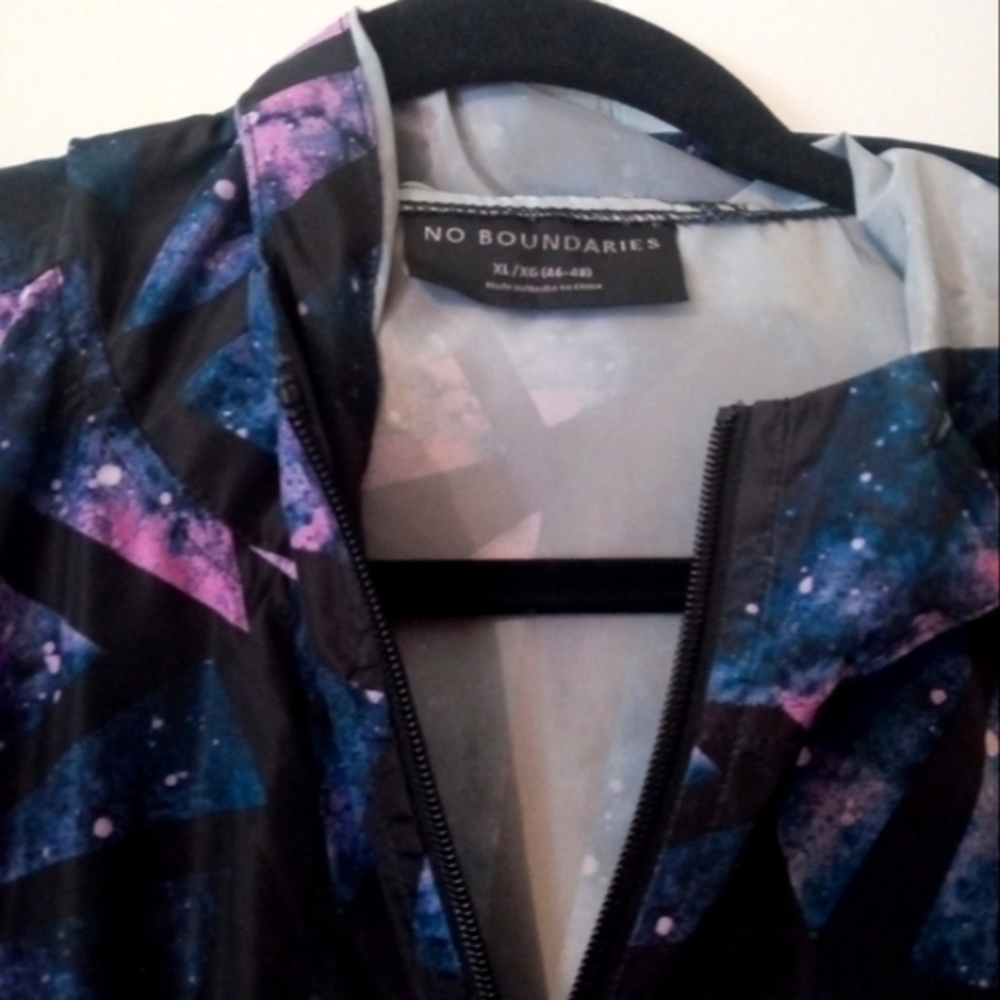 Woman's lightweight hoodie